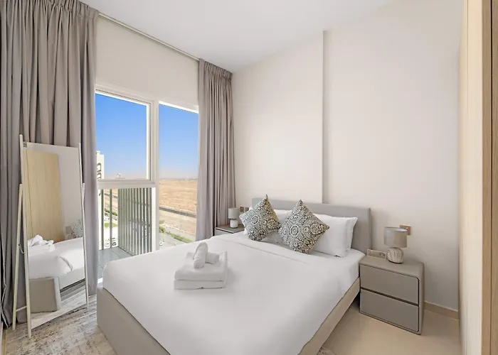 Modern 1 Bed With Sofa Bed And Access To Pool And Gym