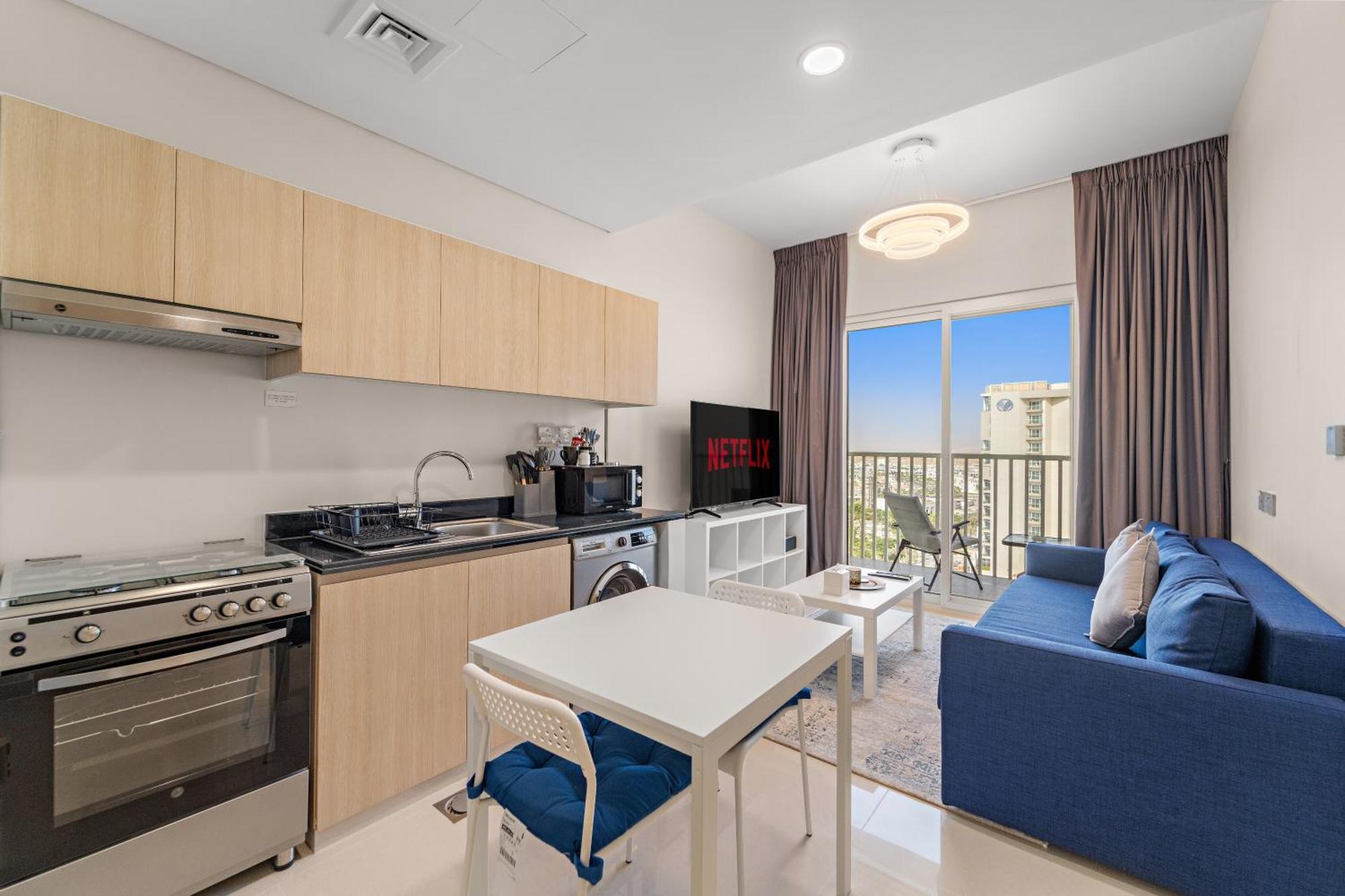 Modern 1 Bed With Sofa Bed And Access To Pool And Gym Apartment Dubai